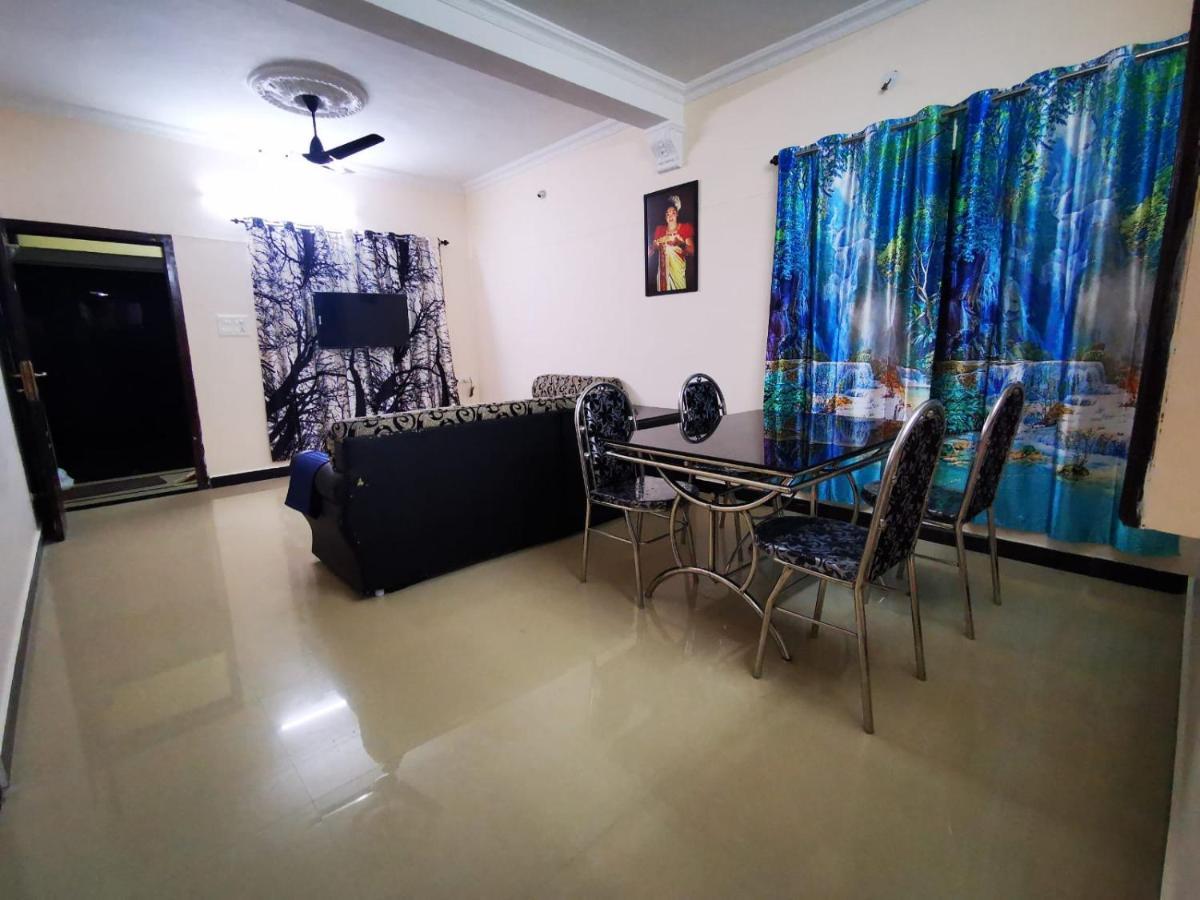 تريفِندرم J2 Home Stay - Luxury Homes With Caravan Services المظهر الخارجي الصورة